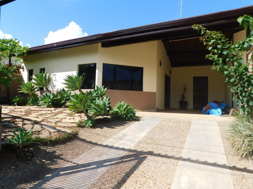 Casa Com Edícula À Venda Na Praia De Peruíbe - Litoral Sul.