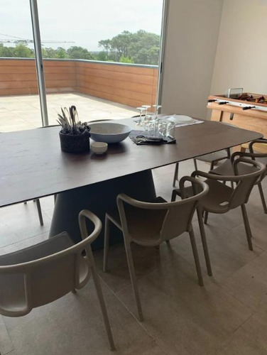 Imagen 11 de 23 de Divino Apartamento En Playa Mansa De 2 Dormitorios Para Alquilar - Solo Febrero