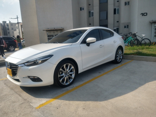 Mazda 3 Touring 2.0