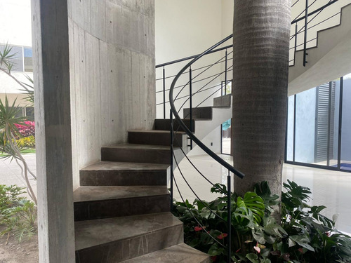 Hermosa Casa En Lomas De Cuernavaca Nueva En Privada Con P