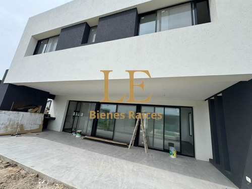 Venta Casa En Vila Marina