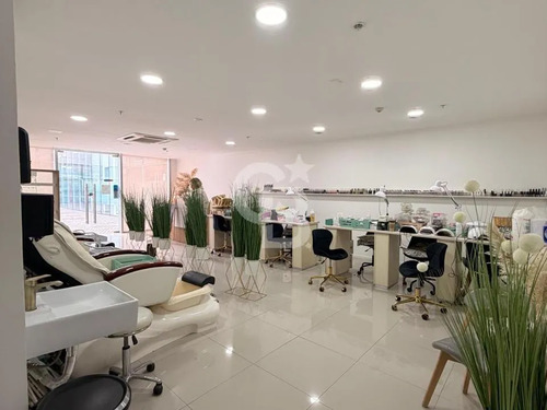 Local Comercial En Manquehue, Las Condes