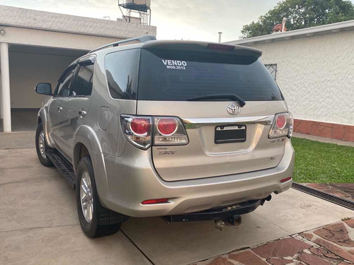 Toyota Sw4 3.0 Srv Cuero I 171cv 4x4 5at 2012