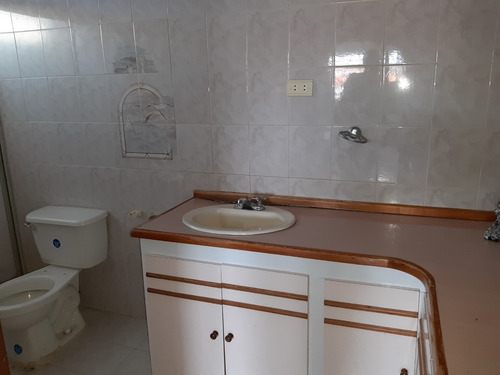 Imagen 12 de 14 de Venta De Casa En San Antonio De Los Altos. Urb El Retiro Rz