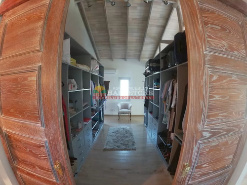 Chalet De Lujo En Venta 4 Dormitorios,5 Baños, Piscina, Garaje, Costa. Maldonado