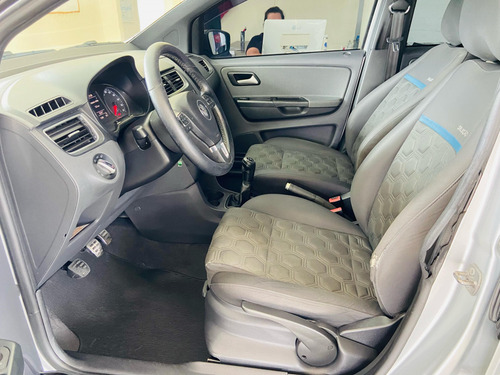 Volkswagen Fox 1.0 MI SELEÇÃO 8V FLEX 4P MANUAL