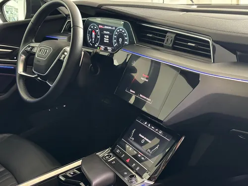 Audi E-tron Advanced