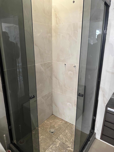 2 Recámaras Y Media, 2 Baños