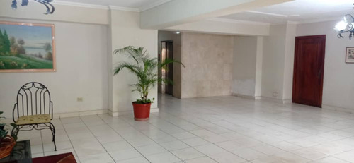 Apartamento En Venta Valencia Urb Prebo (mer)