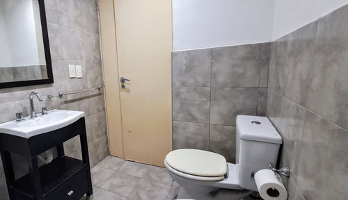 Venta Monoambiente C/balcón Y Parrilla Al Frente