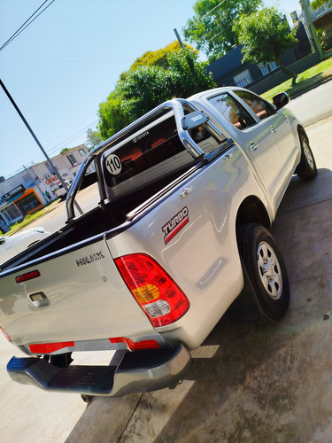 Toyota Hilux Pick-up 2.5 Cab Doble 4x2
