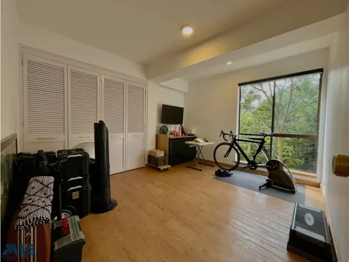 Apto Remodelado Con Mucho Diseño En Las Lomas, El...(mls#255345)