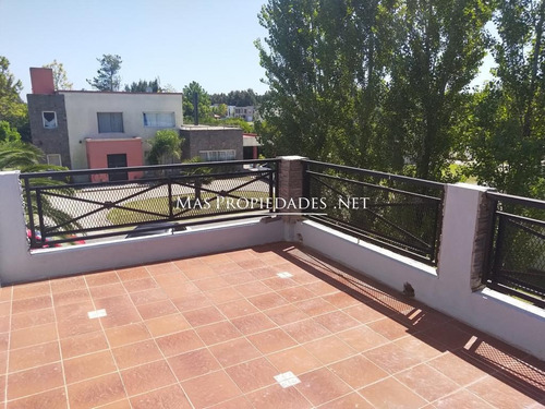 Imagen 18 de 22 de Casa 4 Ambientes En Alquiler En Barrio Malibu