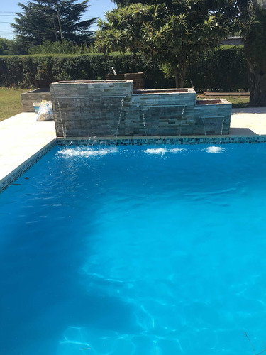 Imagen 5 de 5 de Piscinas Construidas En Hormigon . Reparacion. Remodelacion