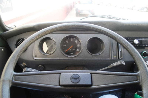 Volkswagen Kombi Standard 1.6 4p