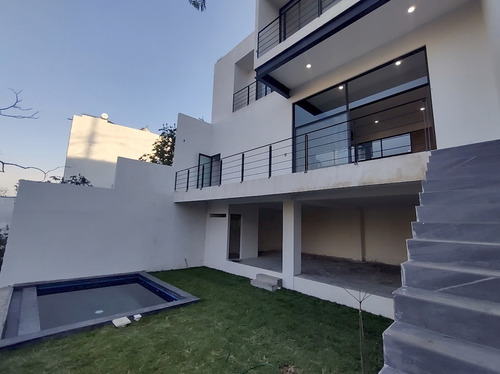 Casa Nueva  Estilo Contemporáneo En Rancho Tetela, Cuernavaca Morelos.