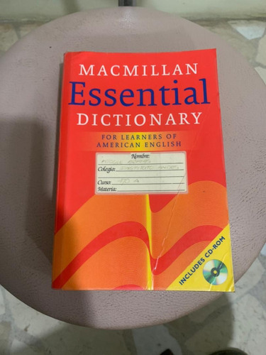 Macmilliam Essential Dictionary