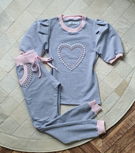Conjunto Princesa Bordado Coração - Blusinha E Calça Moletom