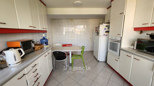 Piso Completo - Cg Los Leones - Vista Insuperable