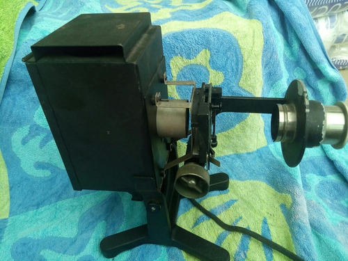 Proyector Antiguo A Manivela