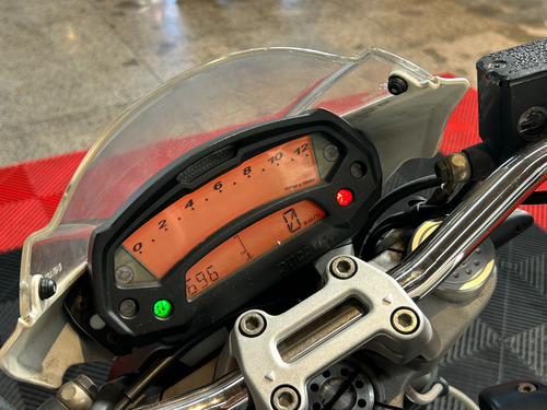 Ducati Monster 696 Año 2009 - Hilton Motors Co.