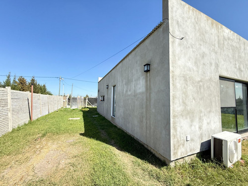 Venta De Casa 2 Dormitorios En Máximo Paz, Cañuelas