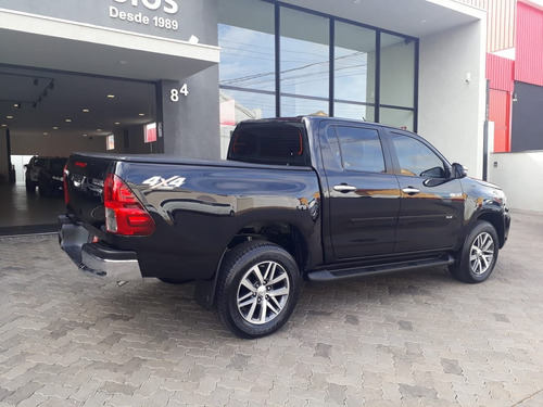 Imagem 10 de 13 de Hilux Srv 4x4 Automática
