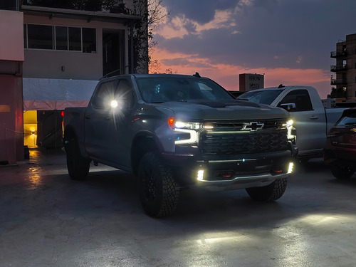 Chevrolet Cheyenne 6.2 Doble Cab Zr2 4X4 At