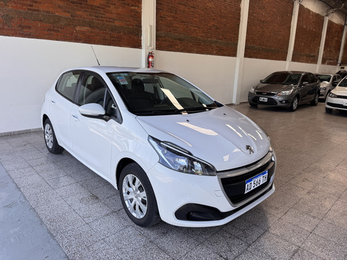 Peugeot 208 1.6 Active