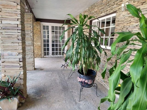 Imagen 2 de 30 de Venta De Casa En Las Trinitarias Conjunto Privado Este De Barquisimeto Lara 0424-5935697 Reinaldo Azcunes #23-10047 Rja