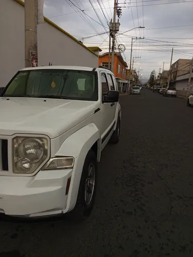 Jeep Liberty Sport 4x2 At
