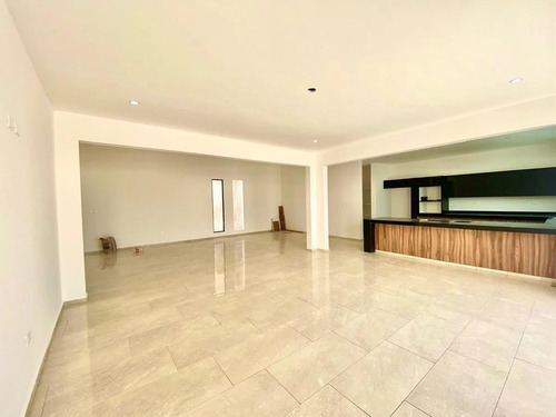 Casa En Venta Merida, Cumbres Dzitya Iii, Mod. Taro 2 Plantas, Febrero 2025