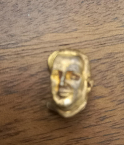 Pin Para Solapa Antiguo Con Doble Rostro De Perón Y Evita