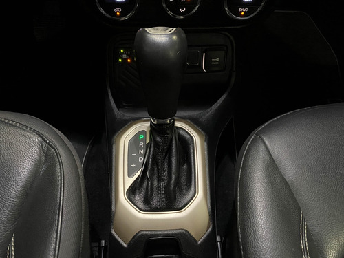 Imagem 2 de 20 de Jeep Renegade