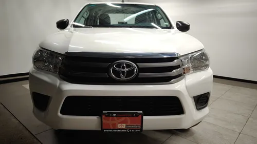Toyota Hilux 2.7 Cabina Doble Base Mt