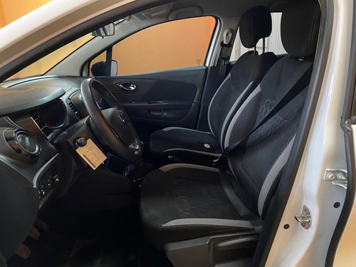 Imagen 6 de 10 de Renault Captur 2.0 Zen Con Gnc De 5ta Modelo 2018