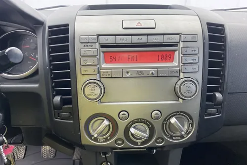 Mazda BT-50 B22D29 MT 2200CC 4X2