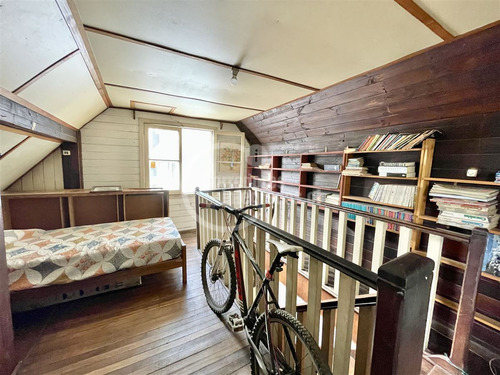Casa En Venta De 4 Dorm. En Macul