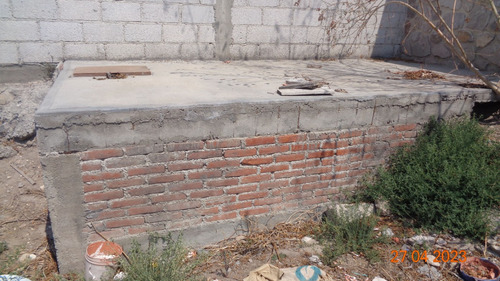 Terreno Regular, En Privada, Ideal Para Casa Habitación O Negocio Comercial, De 680m2, Bardeado Al 90%, Con Cimentación De Piedra Y Block De Tabique, En Villas De Tezontepec, Hidalgo