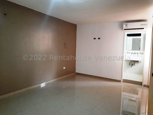 Imagen 16 de 22 de Casa En Venta En Maracay, Urb. La Soledad 22-23078 Cp