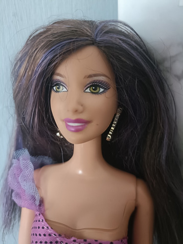 Muñeca Barbie Sassy Fashionista Articulada (Usado)