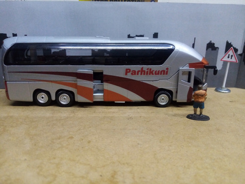 Autobus A Escala Neoplan Con Luz  Linea Parikuni 