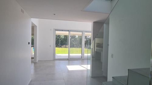 Imagen 2 de 30 de Casa - Las Tipas