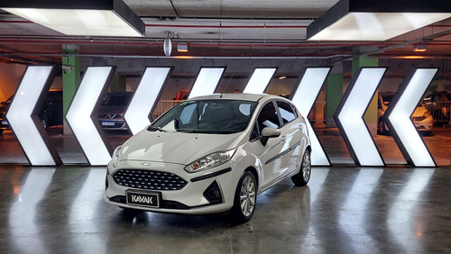 Ford Fiesta Kinetic Design 1.6 Se Plus Mt