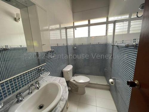 Se Vende Casa En Santa Paula Mls #23-2728
