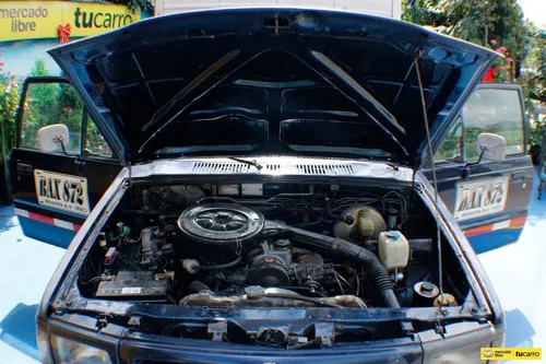 Mazda B2000 2.0