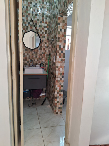 Casa 2 Quartos , 2 Banheiros, 2 Salas. Garagem Para 4 Carro