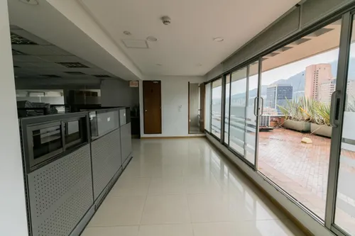 Oficina En Arriendo En Centro Internacional. Cod A1094008
