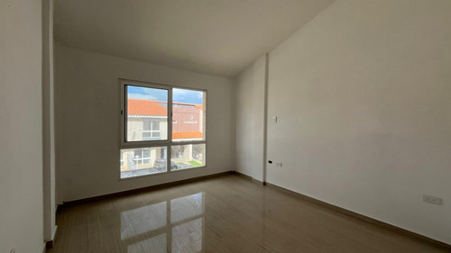 Town House San Diego Valencia Con Financiamiento De 6 Meses La Esmeralda Conjunto Residencial Cumbres La Esmeralda