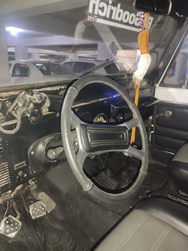 Jeep Cj-7 Renegade 1981 Clásico 4x4 Con Placas De Clasico
